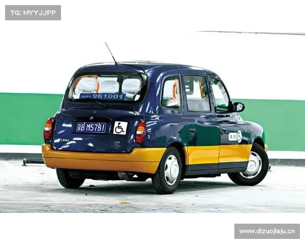 上海出租车上新！英伦风复古taxi，最多可坐6人！价格是...